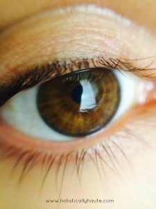 rachael-pontillo-eye-close-up-225x300